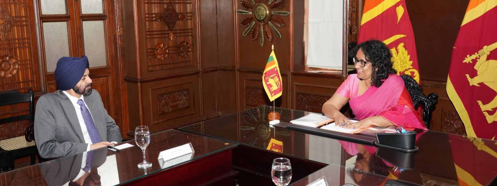 ලෝක බැංකුවේ සභාපති අගමැතිනිය හමුවෙයි...